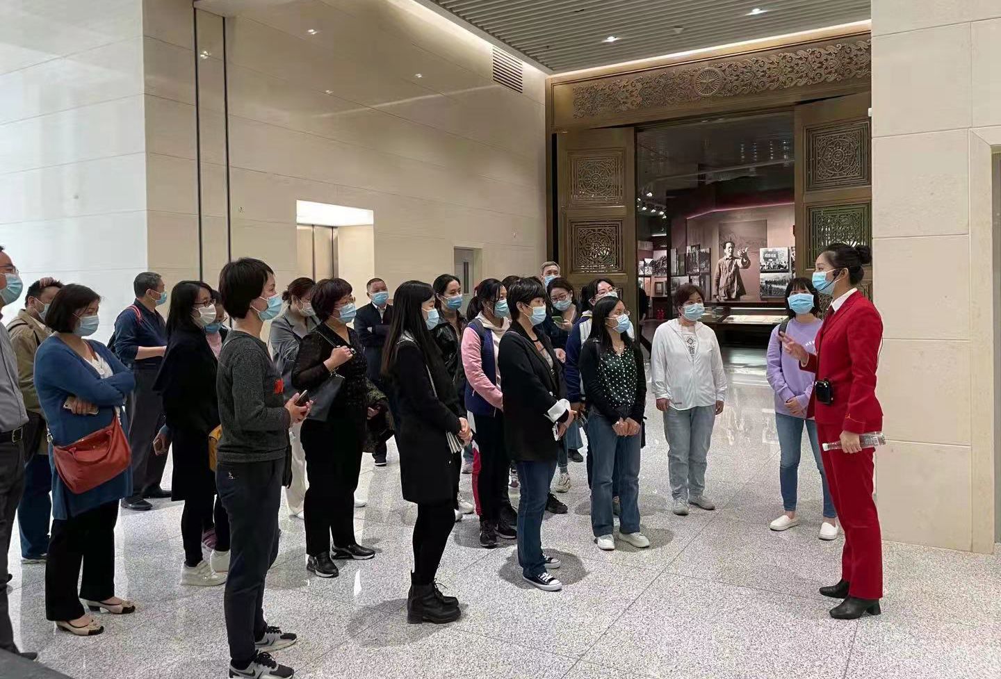 参观现场_副本.jpg