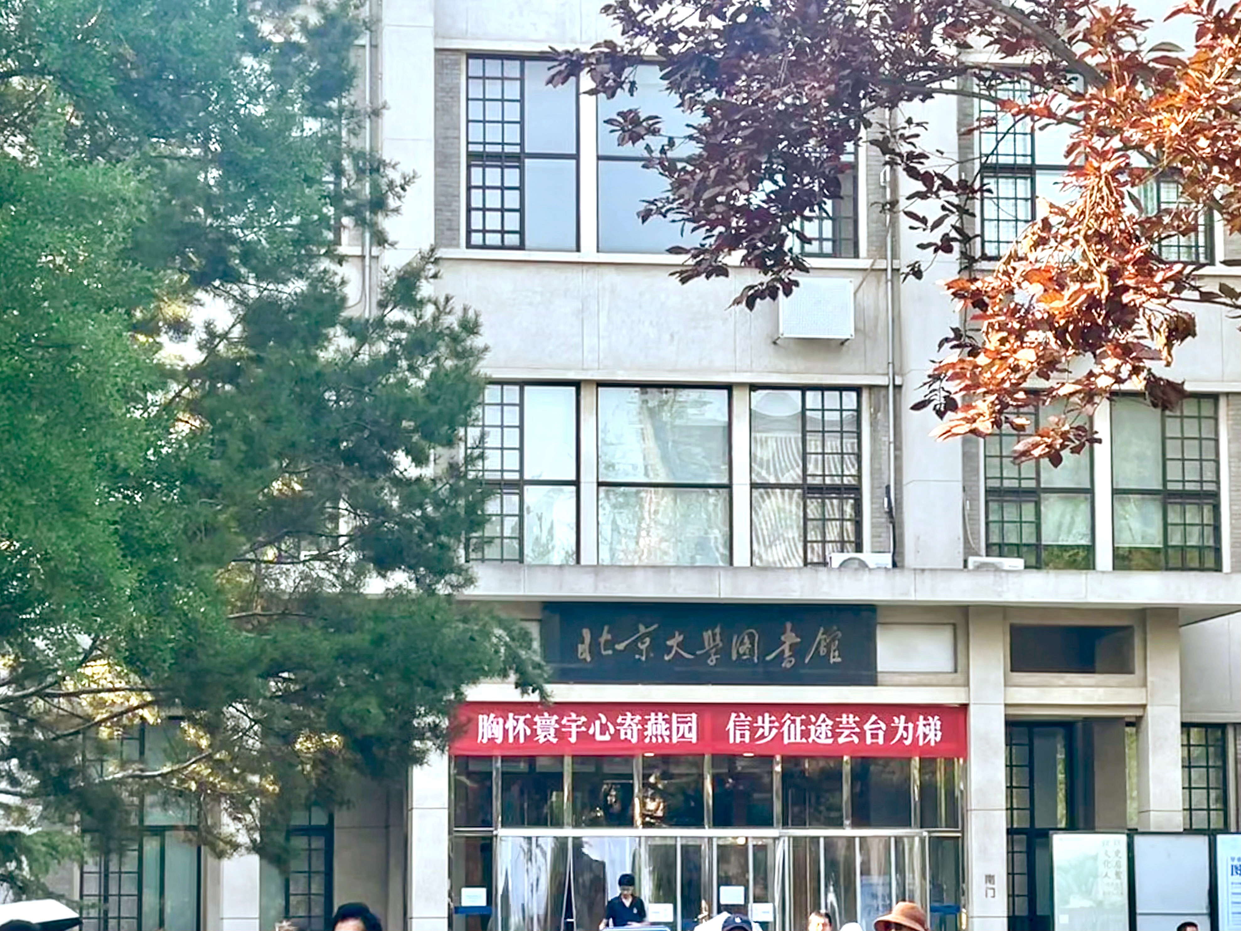 4ab3e02931f94f7b86f7b1c2847eb692.jpg bea6b0d7416de7f30e5ec6416c6c7ad.jpg